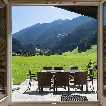 Ahorn Chalet Mayrhofen